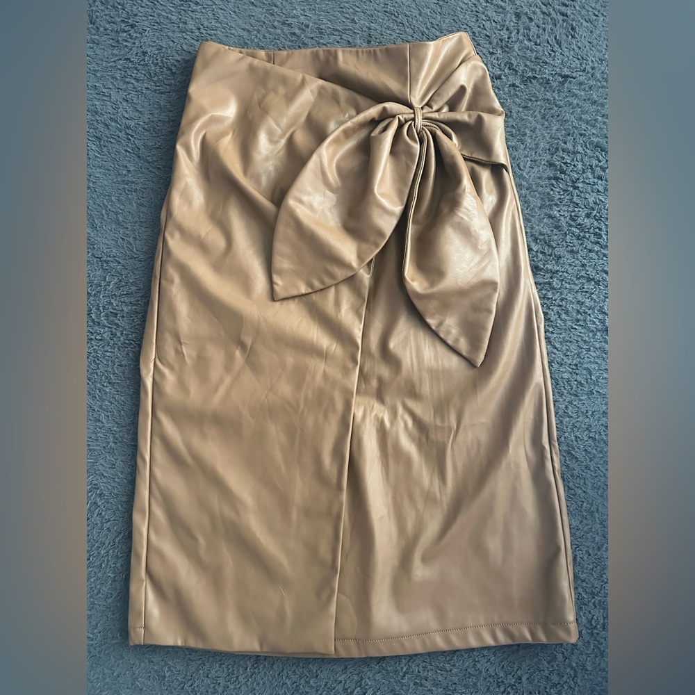 Choosy brand brown faux leather midi wrap skirt with side bow detail back zip L